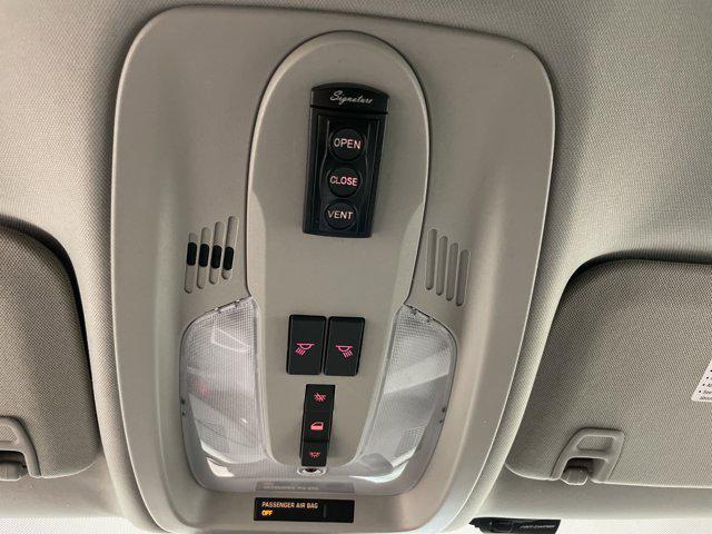 Photo of 2015 Summit White GMC Terrain