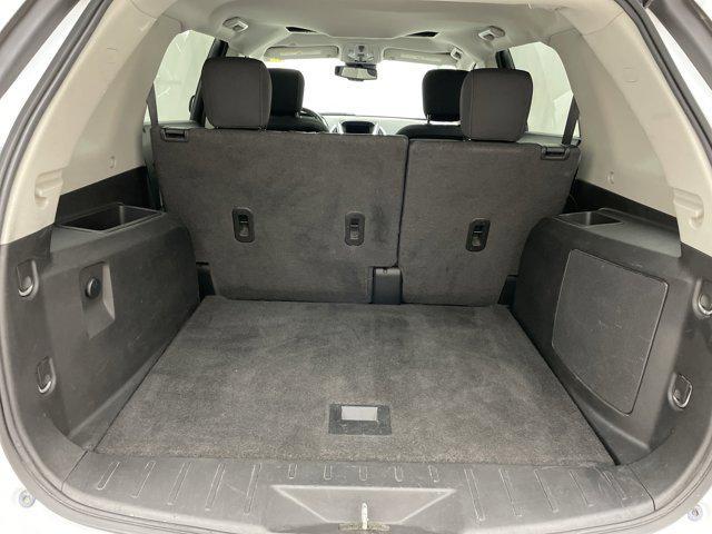 Photo of 2015 Summit White GMC Terrain