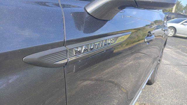 Photo of 2019 MAGNETIC GRAY METALLIC Lincoln Nautilus