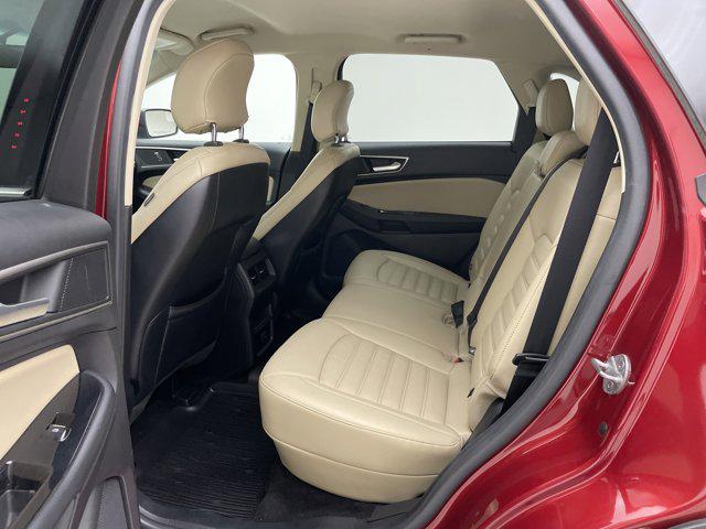 Photo of 2015 RUBY RED METALLIC TINT CC Ford Edge