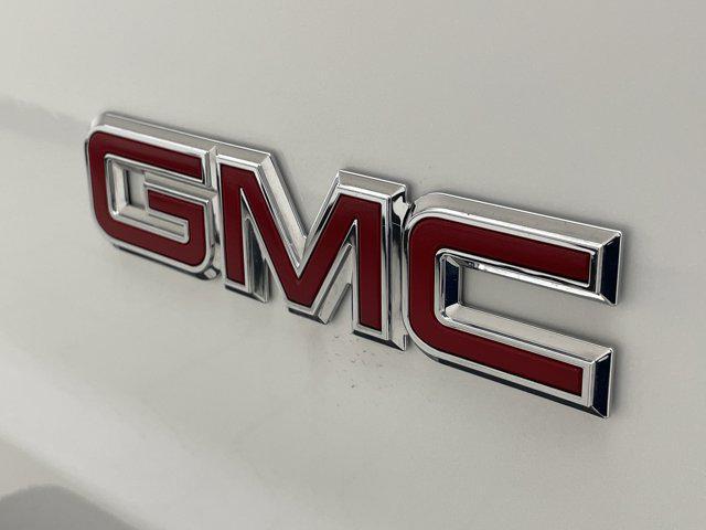Photo of 2023 Summit White GMC Savana 2500
