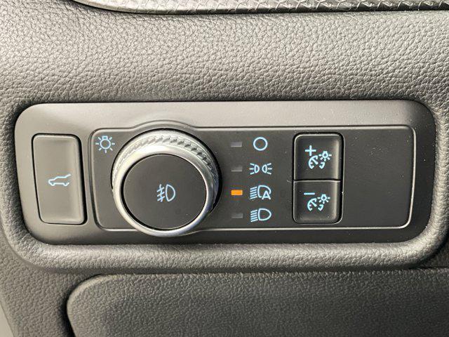 Photo of 2020 MAGNETIC METALLIC Ford Explorer