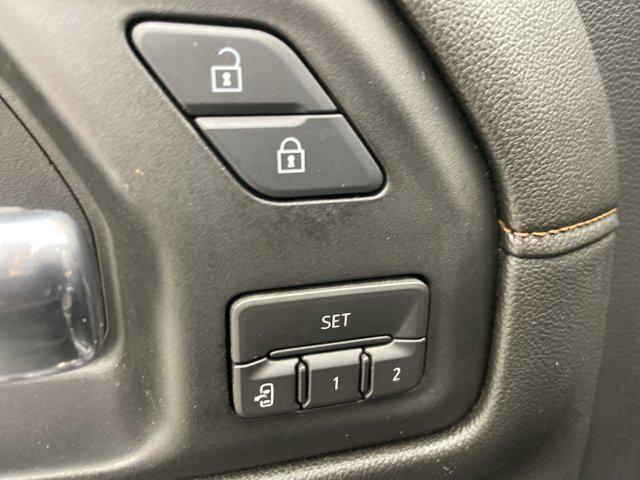 Photo of 2019 Onyx Black GMC Sierra 1500