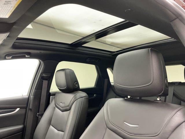 Photo of 2022 Rosewood Metallic Cadillac XT5