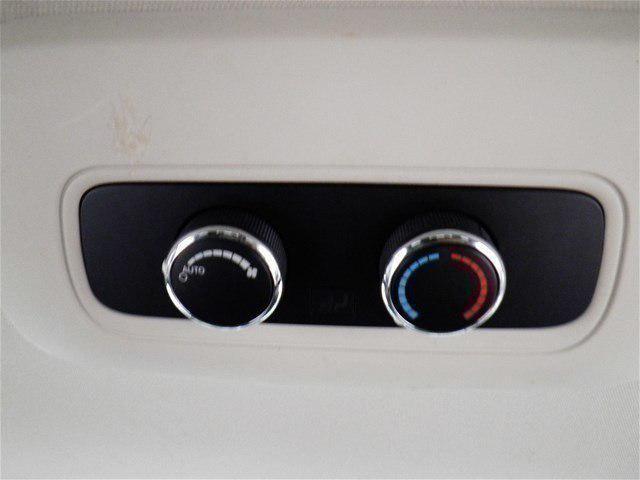 Photo of 2013 Bright White Clearcoat Dodge Durango