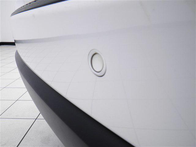 Photo of 2013 Bright White Clearcoat Dodge Durango