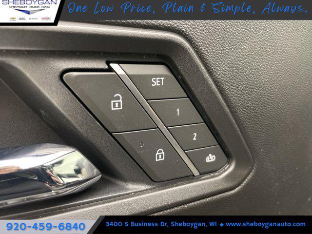 Photo of 2025 Summit White Chevrolet Colorado