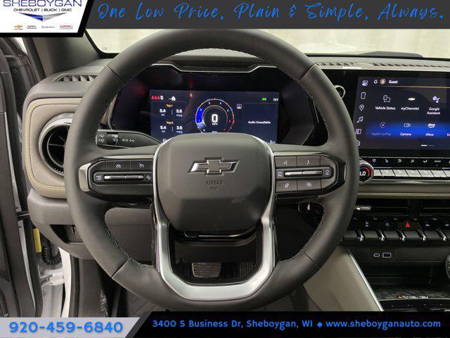 Photo of 2025 Summit White Chevrolet Colorado