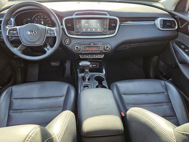 Photo of 2020 Gravity Grey Kia Sorento