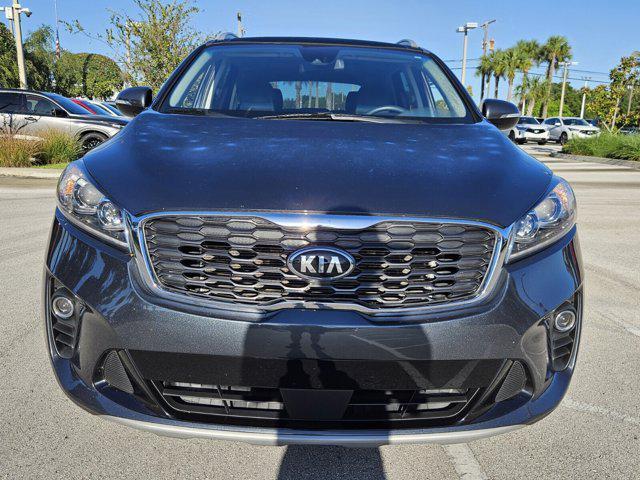 Photo of 2020 Gravity Grey Kia Sorento