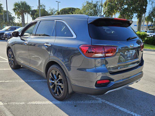 Photo of 2020 Gravity Grey Kia Sorento