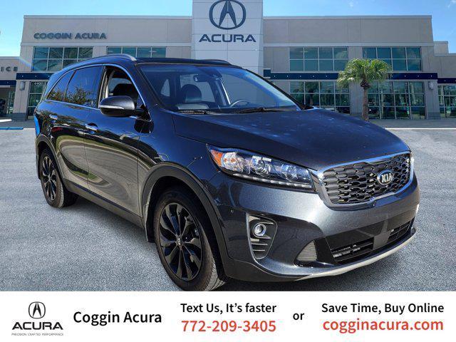 Photo of 2020 Gravity Grey Kia Sorento