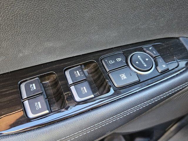 Photo of 2020 Gravity Grey Kia Sorento