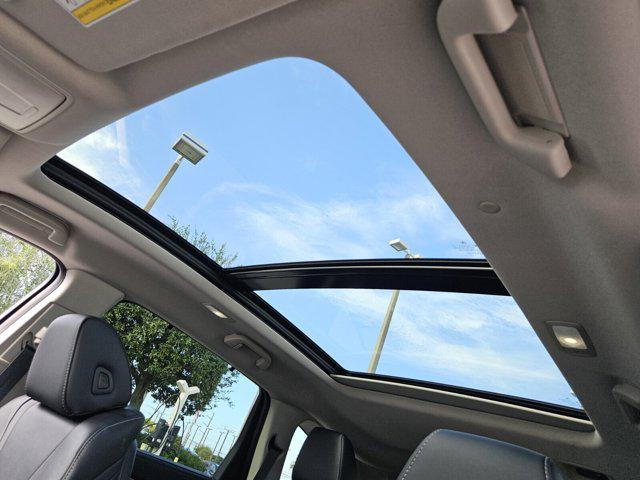 Photo of 2023 Liquid Carbon Metallic Acura MDX