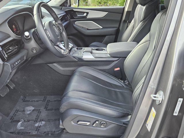 Photo of 2023 Liquid Carbon Metallic Acura MDX