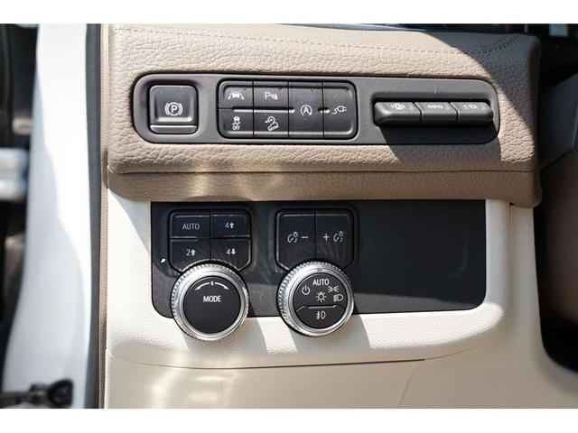 Photo of 2021 White Frost Tri-Coat GMC Yukon XL