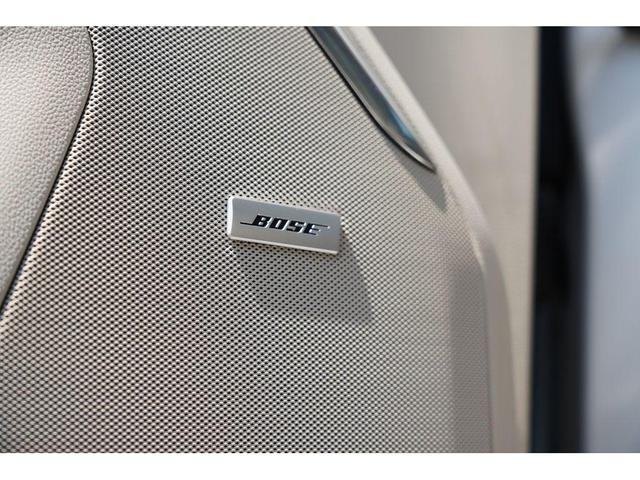 Photo of 2021 White Frost Tri-Coat GMC Yukon XL