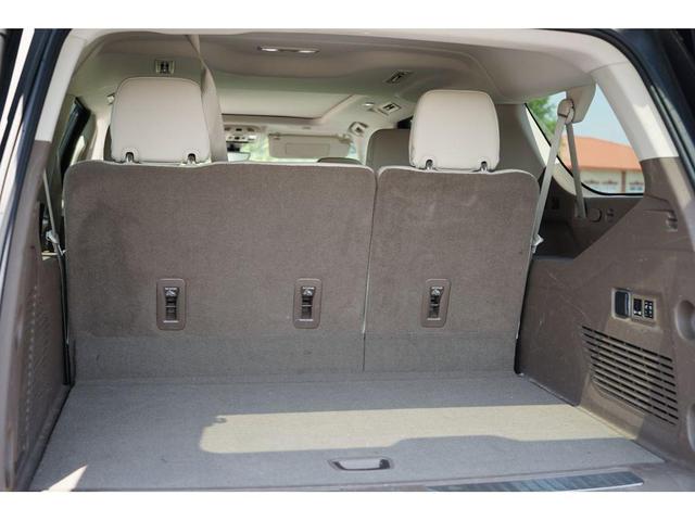 Photo of 2021 White Frost Tri-Coat GMC Yukon XL