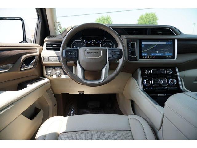 Photo of 2021 White Frost Tri-Coat GMC Yukon XL