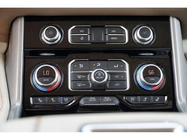 Photo of 2021 White Frost Tri-Coat GMC Yukon XL
