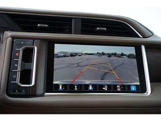 Photo of 2021 White Frost Tri-Coat GMC Yukon XL