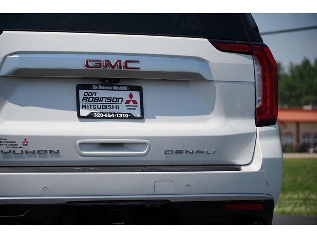 Photo of 2021 White Frost Tri-Coat GMC Yukon XL