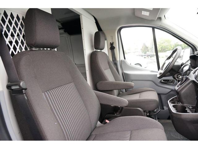 Photo of 2015 Oxford White Ford Transit-350