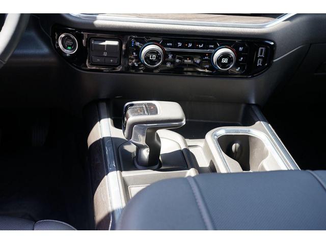 Photo of 2023 Iridescent Pearl Tricoat Chevrolet Silverado 1500