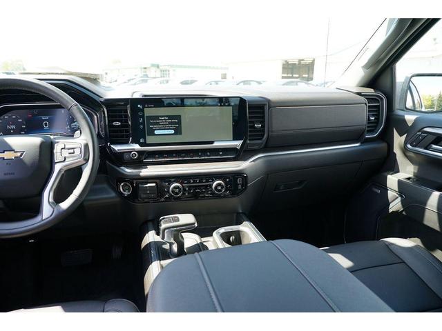 Photo of 2023 Iridescent Pearl Tricoat Chevrolet Silverado 1500