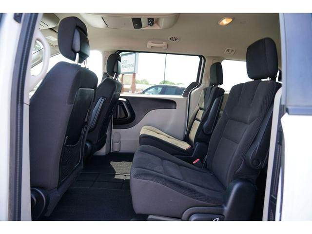 Photo of 2017 White Knuckle Clearcoat Dodge Grand Caravan