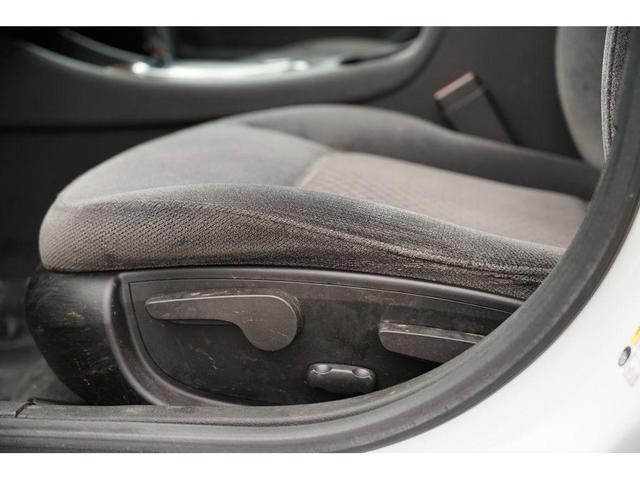 Photo of 2010 Summit White Chevrolet Impala
