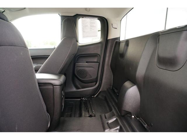 Photo of 2022 Summit White Chevrolet Colorado