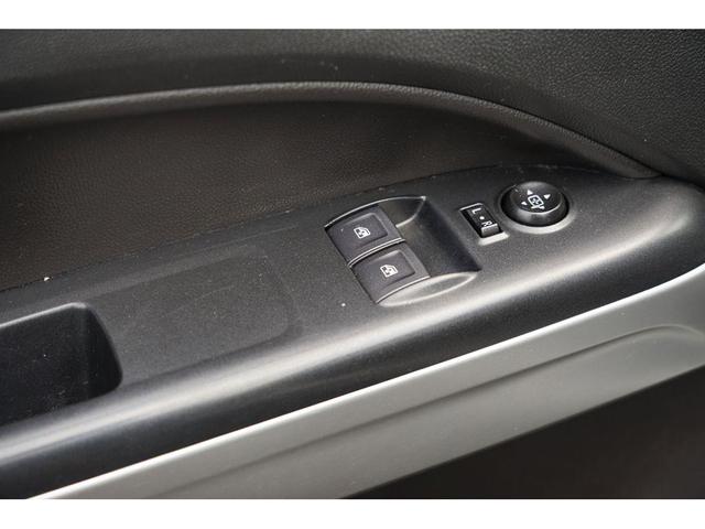 Photo of 2022 Summit White Chevrolet Colorado