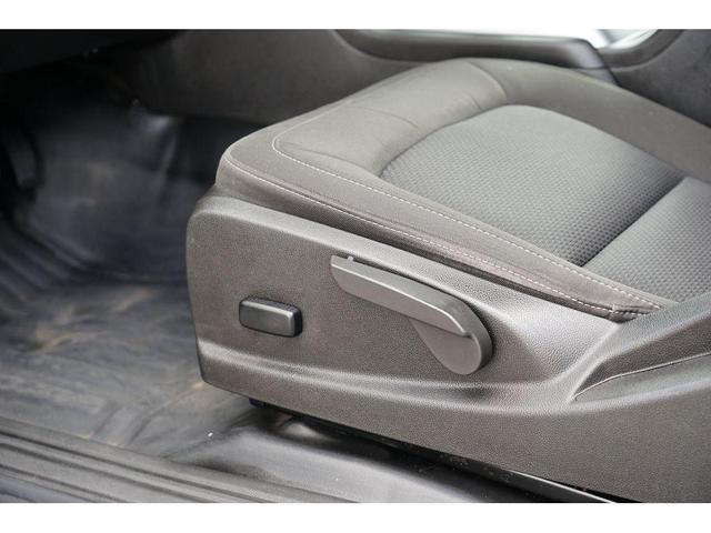 Photo of 2022 Summit White Chevrolet Colorado