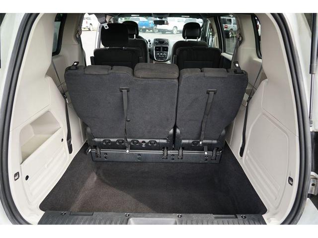 Photo of 2016 Bright White Clearcoat Dodge Grand Caravan