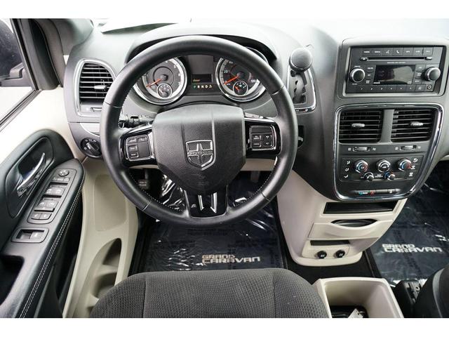 Photo of 2016 Bright White Clearcoat Dodge Grand Caravan