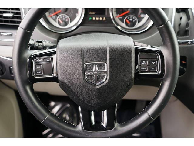 Photo of 2016 Bright White Clearcoat Dodge Grand Caravan