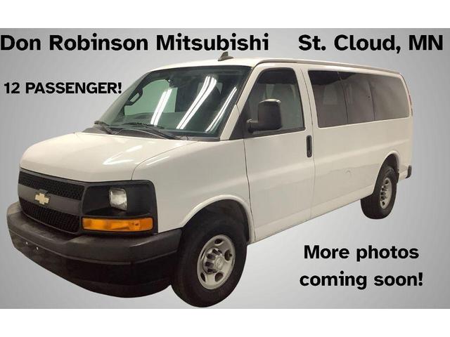 Photo of 2017 Summit White Chevrolet Express 2500