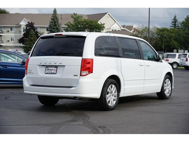 Photo of 2017 White Knuckle Clearcoat Dodge Grand Caravan