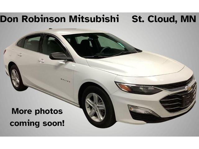 Photo of 2020 Summit White Chevrolet Malibu