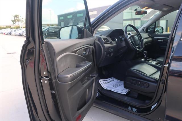 Photo of 2017 Crystal Black Pearl Honda Ridgeline
