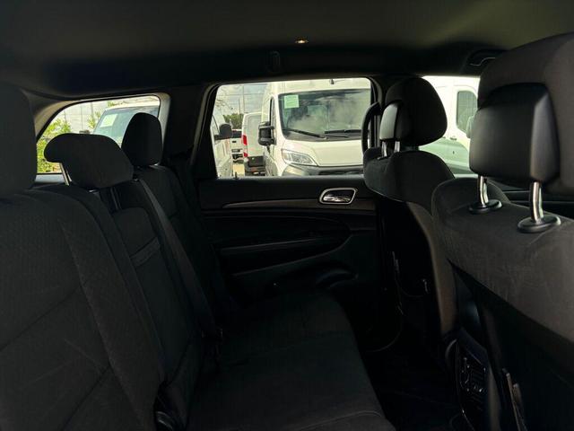 Photo of 2018 Granite Crystal Metallic Clearcoat Jeep Grand Cherokee