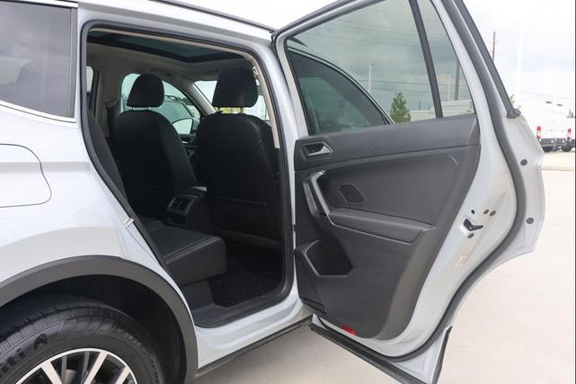 Photo of 2019 Platinum Gray Metallic Volkswagen Tiguan