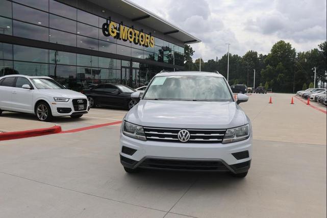 Photo of 2019 Platinum Gray Metallic Volkswagen Tiguan