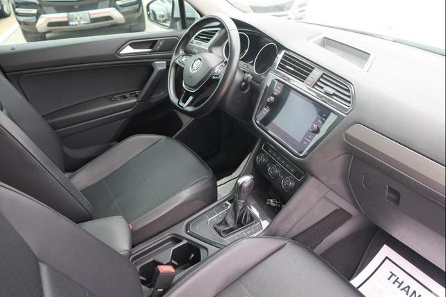 Photo of 2019 Platinum Gray Metallic Volkswagen Tiguan