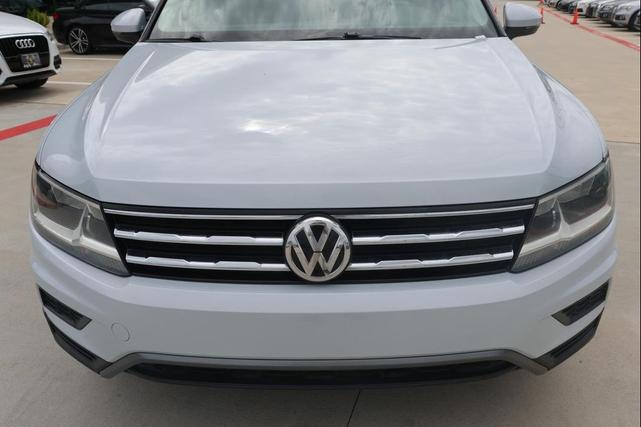 Photo of 2019 Platinum Gray Metallic Volkswagen Tiguan