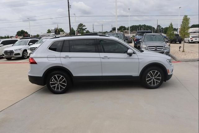 Photo of 2019 Platinum Gray Metallic Volkswagen Tiguan