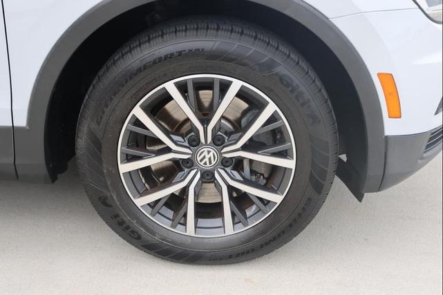 Photo of 2019 Platinum Gray Metallic Volkswagen Tiguan