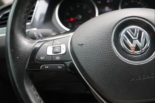 Photo of 2019 Platinum Gray Metallic Volkswagen Tiguan