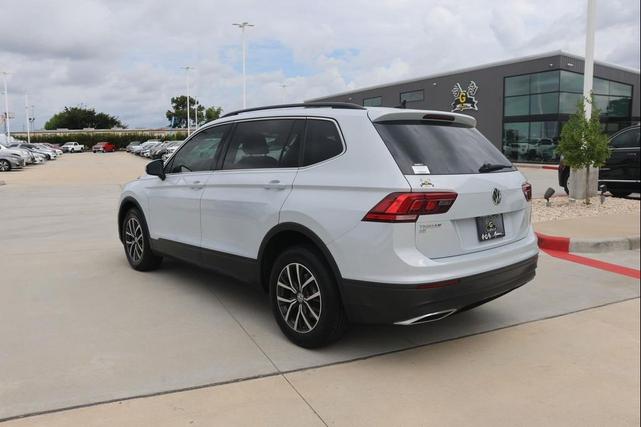 Photo of 2019 Platinum Gray Metallic Volkswagen Tiguan